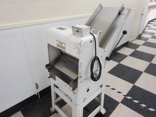 OLIVER 792-32 BREAD SLICER