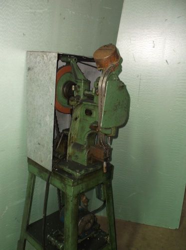 United Shoe Machinery USM Model G Eyeletting Eyelet Grommet Machine