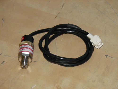 Wasco UHP 159 51W2B X / 1327  1 A / 115 VAC  Ultra High Purity Pressure Switch