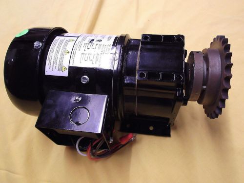 DAYTON AC GEARMOTOR PARALLEL SHAFT 115/230 VOLTS AC 156RPM MODEL# 6Z822A W/GEAR