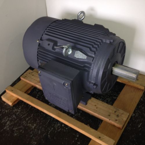 10 HP 3600 RPM TEFC 208/230/460 VOLTS TECHTOP 215T CAST IRON MOTOR NEW SURPLUS