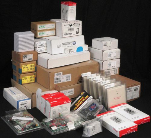 40lb lot of security control panels, notifiers, sirens, and accessories| w128048 for sale