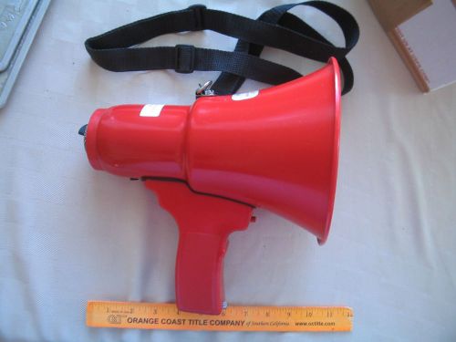 FEDERAL VOICE GUN BULL HORN MEGAPHONE