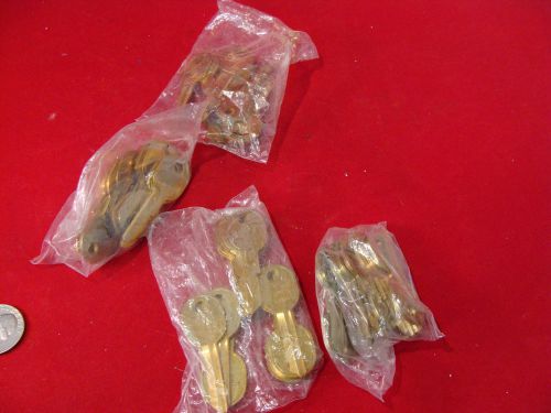 10 uncut Jet keys gold in original package car glovebox trunk RA3 S70AM  GM