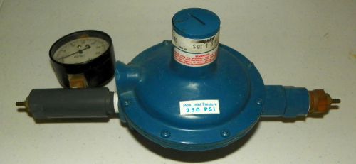 Linde union carbide low pressure gas line regulator ssc-5 250psi to 0-10psi out for sale