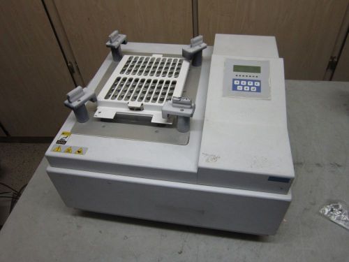 GEN-PROBE MGM SB100 100 TUBE DRY HEAT BLOCK VORTEXER INCUBATOR #514