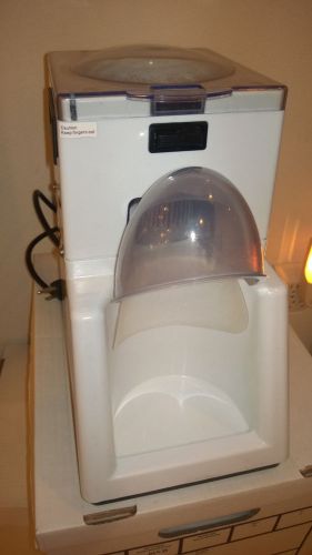 LITTLE SNOWIE BLIZZARD SHAVED ICE MACHINE (used)