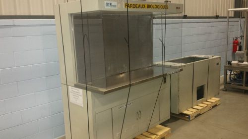 CONTAMINATION CONTROL INC LAMINAR FLOW HOOD ~ LABORATORY HOOD/WORK STATION