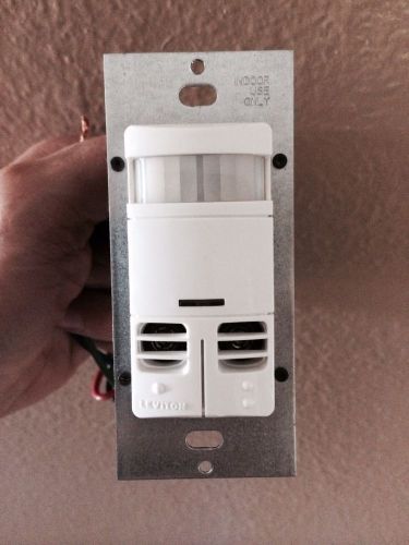 Leviton OSSMd-GDI Dual-Relay, Multi-Technology Wall Switch Sensor, 2400 sq. ft.