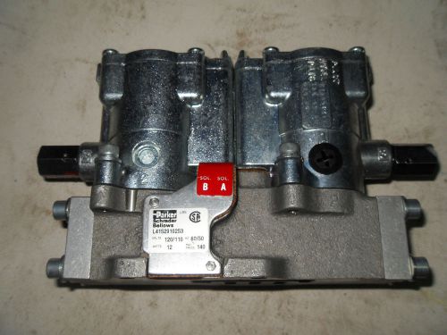 (O4-5) 1 NEW PARKER L415-29-10253 PNEUMATIC VALVE 110/220V 50/60HZ 12WATT 140PSI