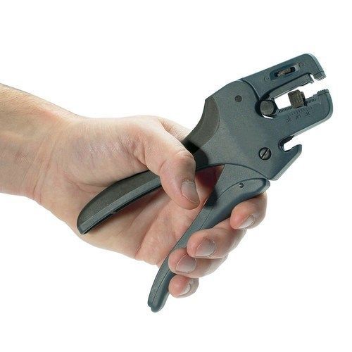 Wiha 44212 Self Adjusting Cutting and Stripping Tool