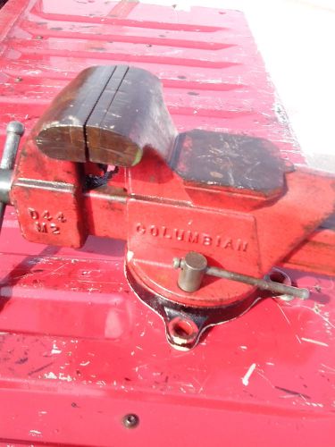 COLUMBIAN BENCH VISE SWIVEL BASE #D44 M2 4&#034; USA