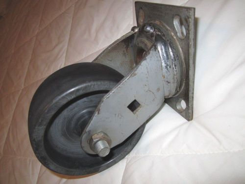 Heavy duty swivel plate caster 5&#034; wheel 650 lb. capacity for sale