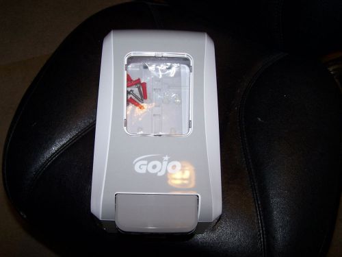 SIX (6) GOJO 5270-645-RESTR White/Gray FMX-20 Dispenser with Glossy Finish -NEW