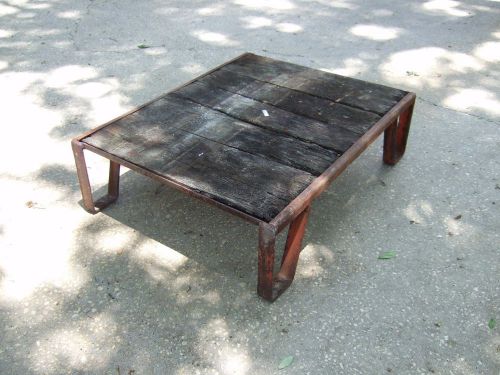 Antique VTG INDUSTRIAL  PALLET WOOD &amp; METAL SKID COFFEE TABLE RailRoad platform