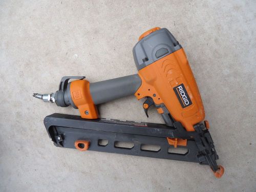 Ridgid R250AFA 15ga Angled Finish Nailer