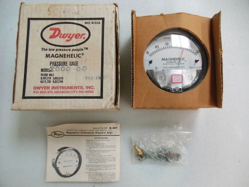 Dwyer Magnehelic Pressure Gauge Model No. 2000-00 (0-.25&#034; w.c.)