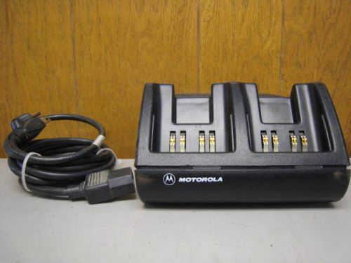 Motorola Visar Dual Shoe Battery Charger AA16742 NTN8375A USED FREE SHIPPING