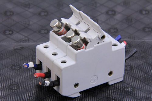 Gould ultrasafe uscc31 600v/30a rail mount/3 pole fuse holder w/ 3 fuse (105at3) for sale