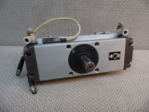 SMC CDRA1BS50-180C Pneumatic Rotary Actuator