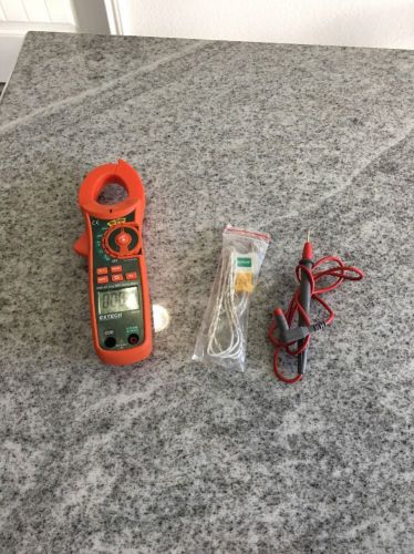 Extech MA620: 600A True RMS AC Clamp Meter + NCV