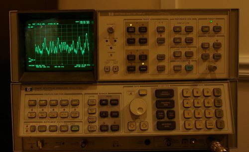 Hewlett Packard HP 8568B Spectrum Analyzer with 85662A Display 100 Hz-1.5 GHz VG