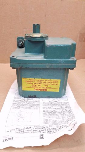 Square D 9013 GHW 5 Ser. C DU Pressure Switch Open 175 Close 130