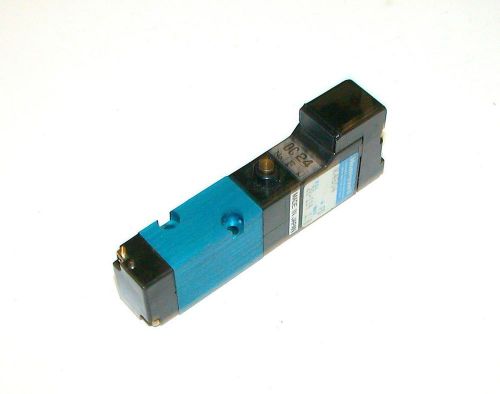 NEW HONEYWELL SKINNER SOLENOID VALVE  24 VDC MODEL K4S04 (3 AVAILABLE)