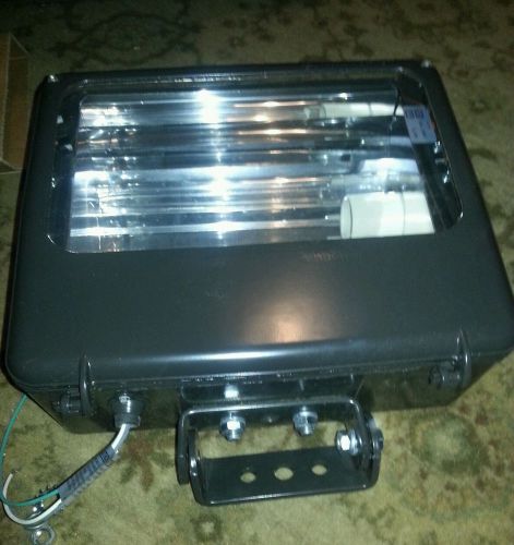 400W HIGH PRESSURE SODIUM FLOOD LIGHT FIXTURE