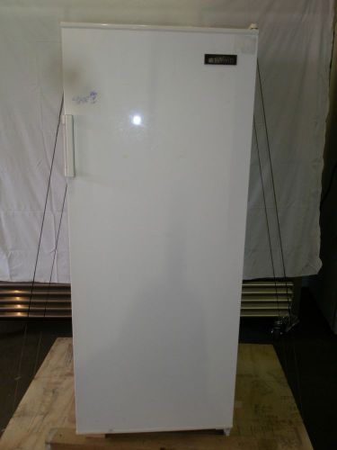 SUMMIT LAB REFRIGERATOR WITH TOP FREEZER CM135J