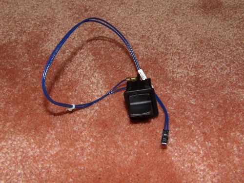 Vitamix Momentary Switch w/wires (15733)