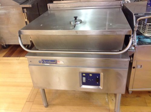 Cleveland 30 Gallon DuraPan Gas Tilt Skillet