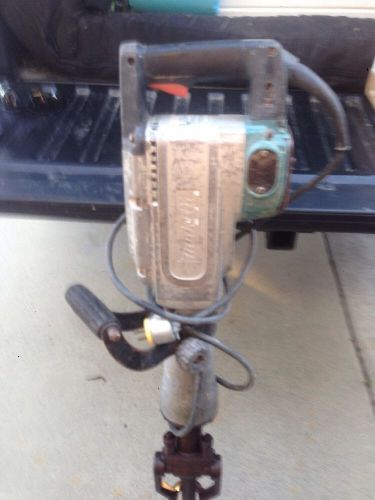 Makita Chiper Hm1304B