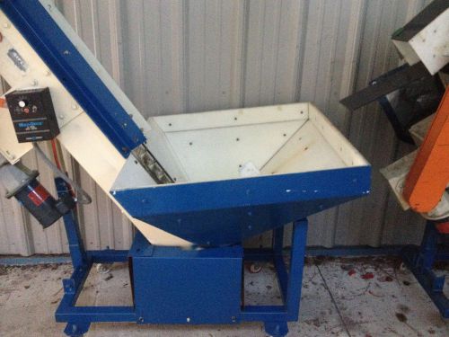 GOLF BALL CONVEYER