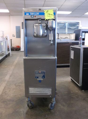 Taylor B731-32 Single Flavor Soft Serve Ice Cream/Frozen Yogurt Machine