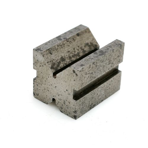 No.6 32mm x 32mm  90° v-block 41mm long for sale