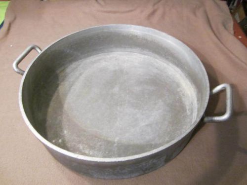 WearEver #4100 20 INCH 28QT Aluminum pan withot Lid