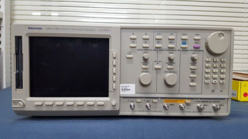 TEKTRONIX AWG710B Arbitrary Generator 4.2 GS/s, 32MB