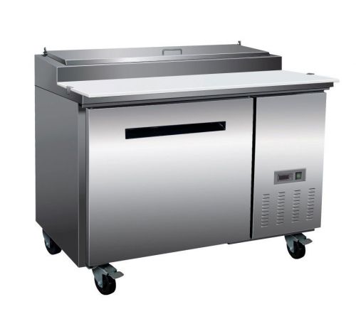 Maxximum MXCPP50, 12-Cu.Ft. Pizza Prep Table Refrigerated