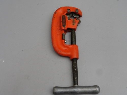 Ridgid 42A 4 wheel pipe cutter 3/4&#034; to 2&#034;