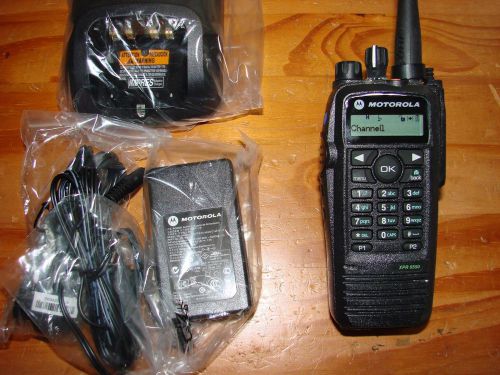 MOTOROLA XPR 6550, UHF 403-470 MHz, 4W, 1000 CH, HANDHELD RAIDO