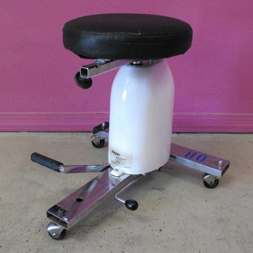 Stryker SurgiStool 763-101 Hydraulic Surgeon Dental Stool Chair 21&#034;-31&#034; Height