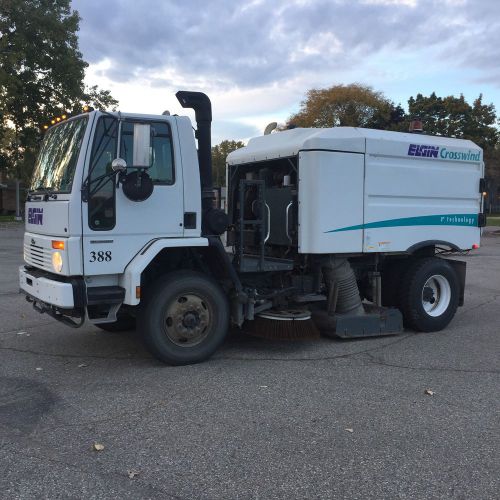 2001 Elgin CrossWind Street Sweeper