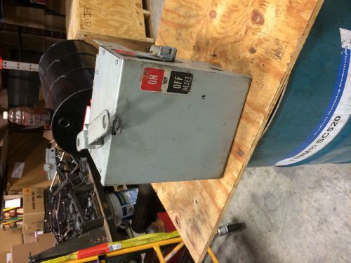 GE FVK33ED4 30 Amp Disconnect Circuit Breaker Bus Bar Plug Box