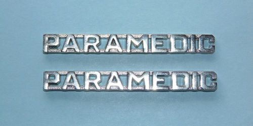 Uniform Collar Insignias, &#034;PARAMEDIC&#034;, pair, new in package, Silvertone