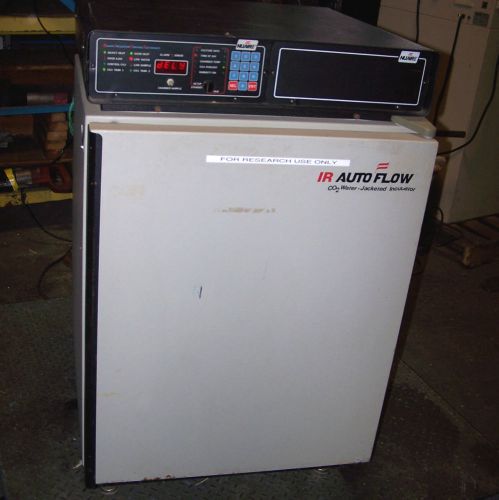 Nuaire model nu-2500 co2 water-jacketed incubator with manual 115 volt for sale