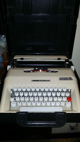 Macchina da Scrivere Olivetti Lettera 35 anni 70 con Valigetta Originale