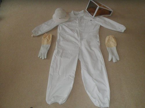 Bee Suit BeeKeeper Suit, Helmet, Gloves, Zipper Veil LARGE