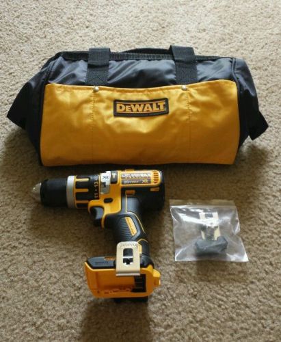 DeWalt DCD795 20v Max Compact Drill + DeWalt Heavy Duty Contractors Bag