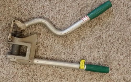 GreenLee 710 Metal Stud Punch   20 GA mild steel  No Reserve